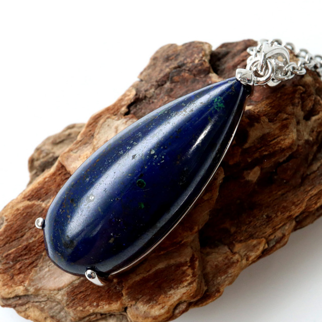 アズライト 藍銅鉱 | 深みのある青に緑が混じった美石