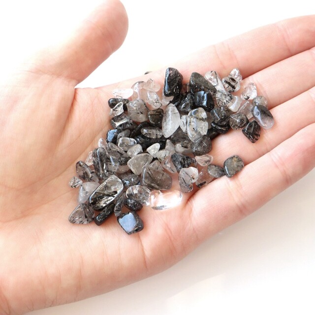 ブラック ルチルクォーツ 黒針水晶 高品質 さざれ石 100g 天然石
