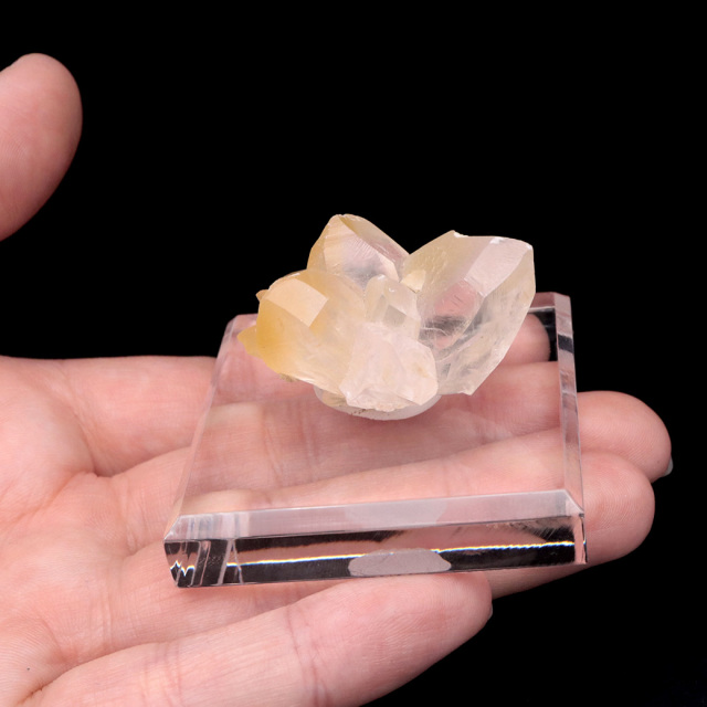 イエロー カルサイト クラスター 雲南省 30g 1点もの 天然石 原石 パワーストーン 浄化グッズ 癒し ヒーリング