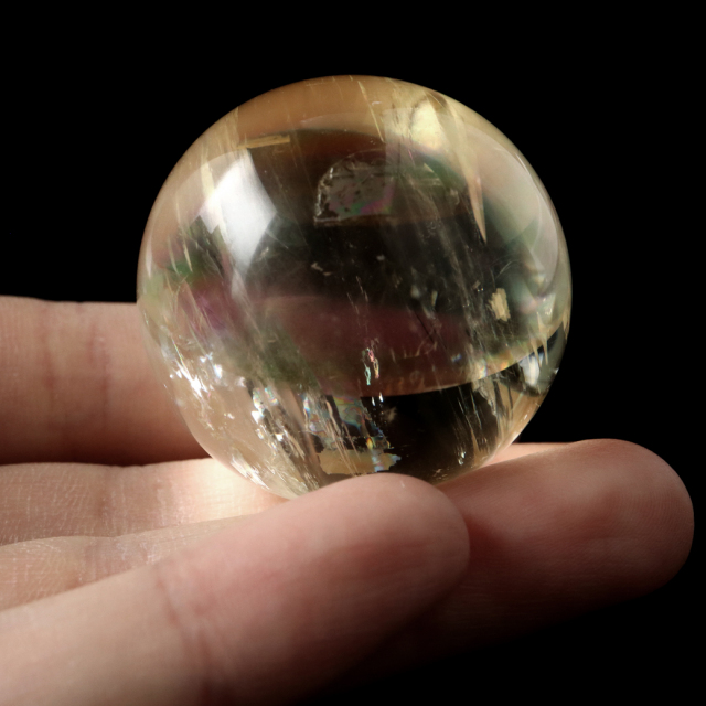 ゴールデンカルサイト　丸玉　虹入　60mm GOLD STONE ゴールデン カルサイト 丸玉 台座付き AAA 直径約