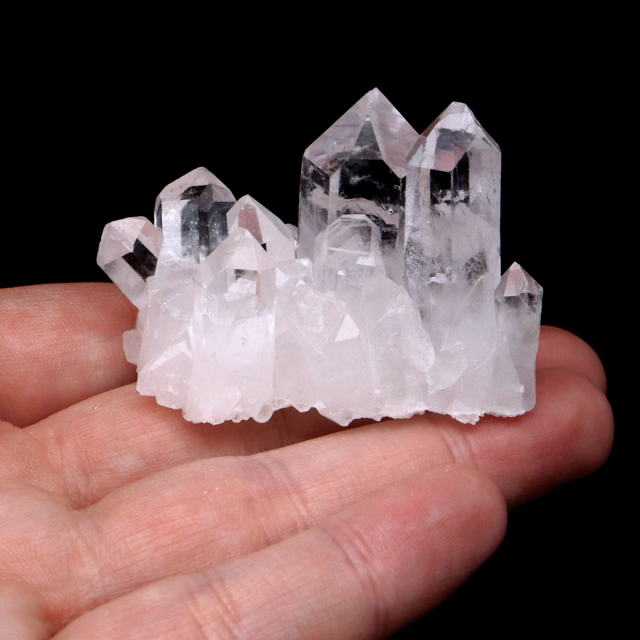 水晶　クラスター　中国産 中国産 水晶クラスター 約80g – 天然石ハッピーギフト