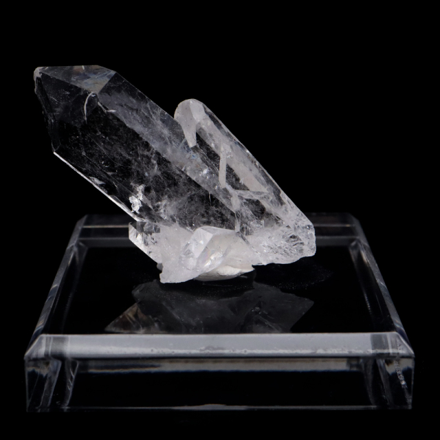 天然 水晶 クラスター 台付き ブラジル トマスゴンサガ産 原石 天然石 1点物 パワーストーン