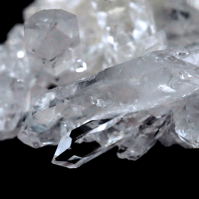 天然 水晶 クラスター ブラジル ゼッカ産 透明感が美しい ゼッカクォーツ 原石 天然石 1点物 パワーストーン ミニサイズ