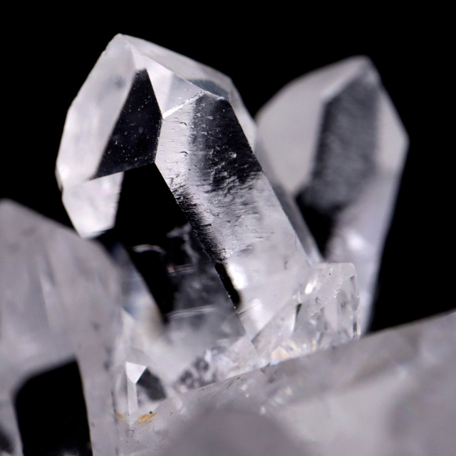 天然 水晶 クラスター 80g ブラジル トマスゴンサガ産 原石 天然石 1点物 パワーストーン クリスタル 結晶 浄化 置き物