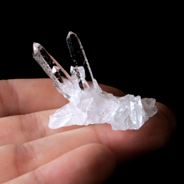 天然 水晶 クラスター ミニ ブラジル ゼッカ産 透明感が美しい ゼッカクォーツ 原石 天然石 1点物 パワーストーン クリスタル