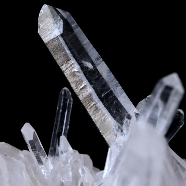 天然 水晶 クラスター 四川省産 原石 天然石 1点物 パワーストーン クリスタル 浄化 空間 自然石 結晶 鉱物 ポイント ヒーリング crystal