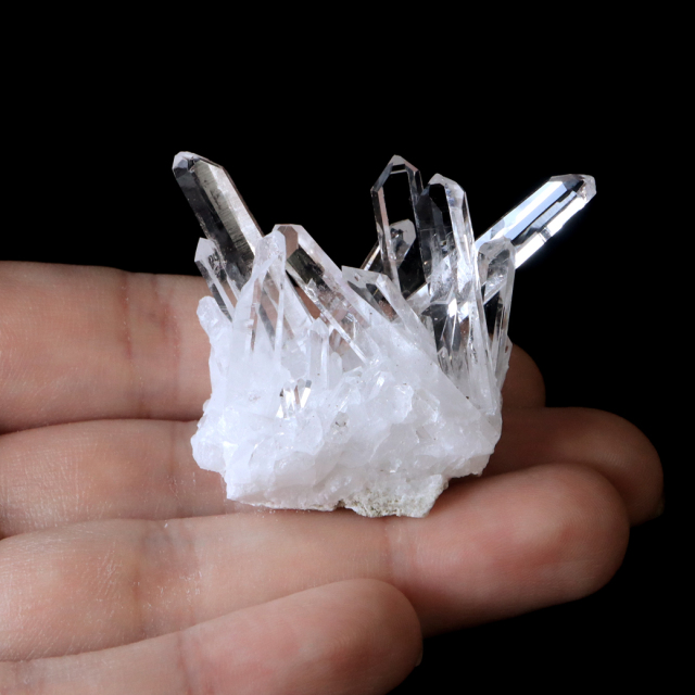 天然 水晶 クラスター 四川省産 原石 天然石 1点物 パワーストーン クリスタル 浄化 空間 自然石 結晶 鉱物 ポイント ヒーリング crystal