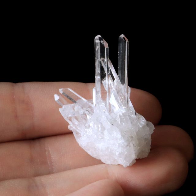 天然 水晶 クラスター 四川省産 原石 天然石 1点物 パワーストーン クリスタル 浄化 空間 自然石 結晶 鉱物 ポイント ヒーリング crystal