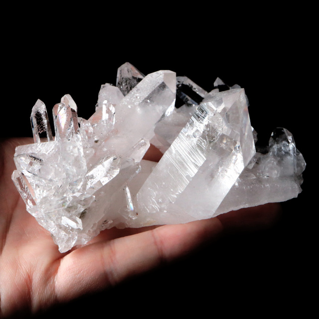 天然 水晶 クラスター 228g ブラジル ゼッカ産 透明感が美しい ゼッカクォーツ 原石 天然石 1点物