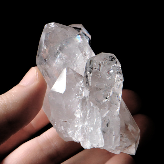 天然 水晶 クラスター 111g ブラジル ゼッカ産 双剣 ダブルポイント 虹入り ゼッカクォーツ 天然石 1点物 パワーストーン 