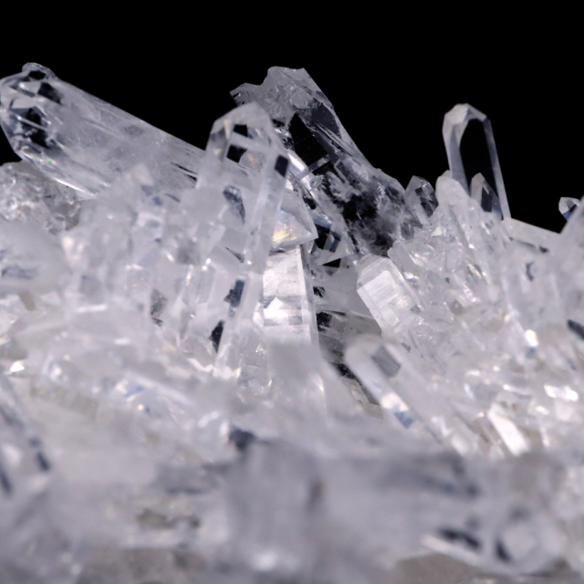 天然 水晶 クラスター 四川省産 原石 天然石 1点物 パワーストーン クリスタル 浄化 空間 自然石 結晶 鉱物 ポイント ヒーリング crystal
