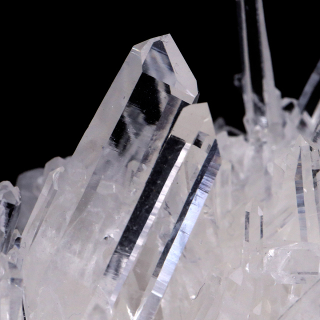 天然 水晶 クラスター 四川省産 原石 天然石 1点物 パワーストーン クリスタル 浄化 空間 自然石 結晶 鉱物 ポイント ヒーリング crystal
