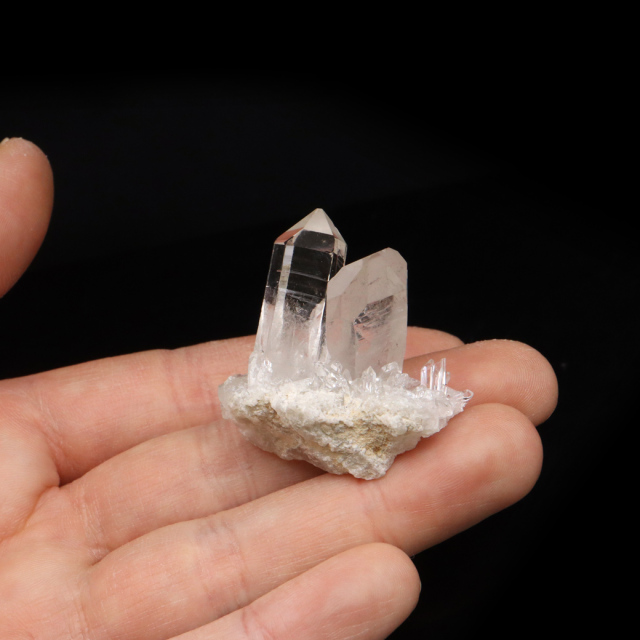 天然 水晶 クラスター ミニ 20g ブラジル ゼッカ産 透明感が美しい