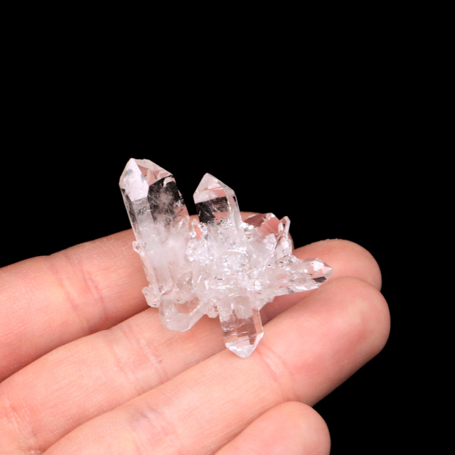 天然 水晶 クラスター ミニ ブラジル ゼッカ産 透明感が美しい ゼッカクォーツ 原石 天然石 1点物 パワーストーン クリスタル 結晶 浄化