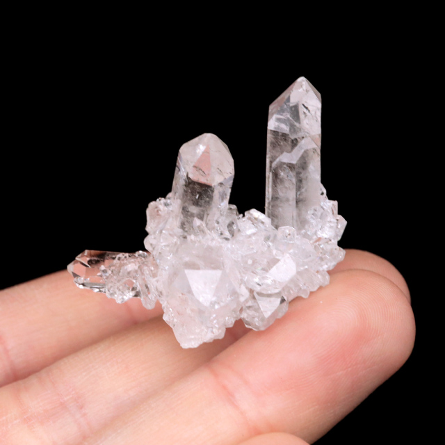 天然 水晶 クラスター ミニ ブラジル ゼッカ産 透明感が美しい ゼッカクォーツ 原石 天然石 1点物 パワーストーン クリスタル 結晶 浄化