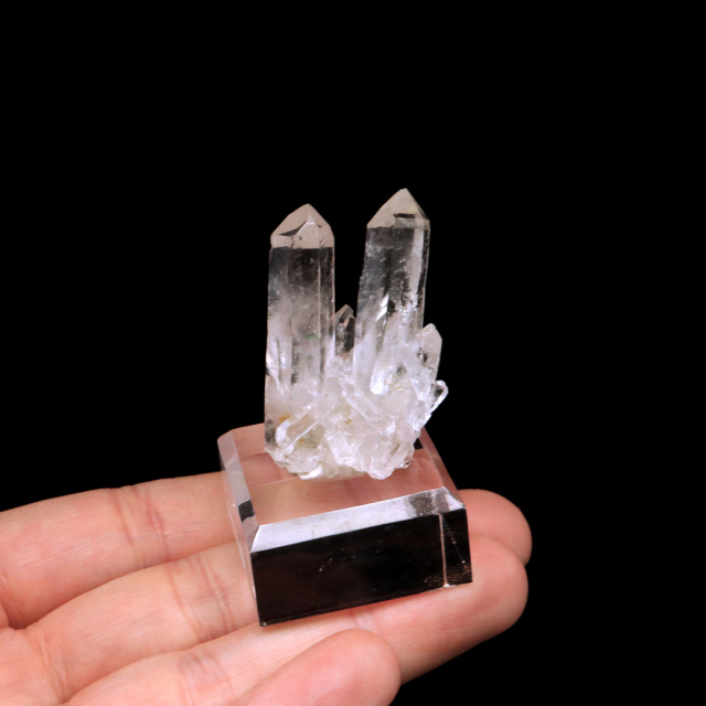 天然 水晶 クラスター ミニ ブラジル ゼッカ産 透明感が美しい ゼッカクォーツ 原石 天然石 1点物 パワーストーン クリスタル 結晶 浄化