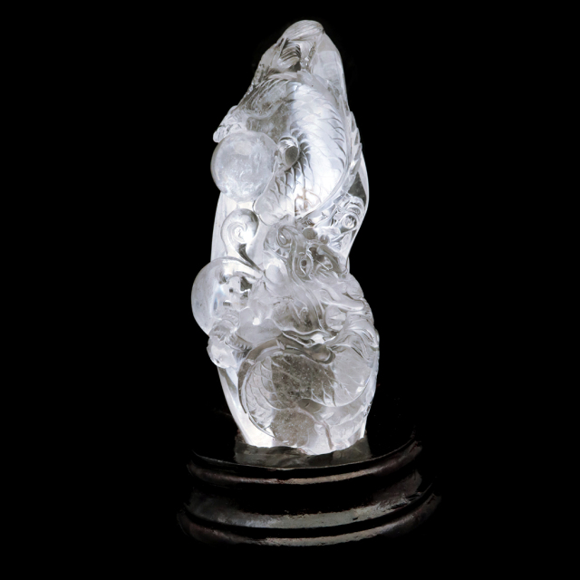 天然水晶 手彫り 492g 龍 置物 台座付き 風水 クリスタル Crystal Dragon 1点 彫刻