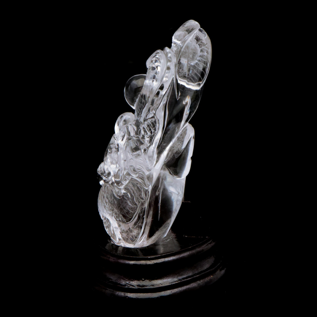 天然水晶 手彫り 492g 龍 置物 台座付き 風水 クリスタル Crystal Dragon 1点 彫刻