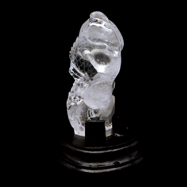 天然水晶 手彫り 492g 龍 置物 台座付き 風水 クリスタル Crystal Dragon 1点 彫刻