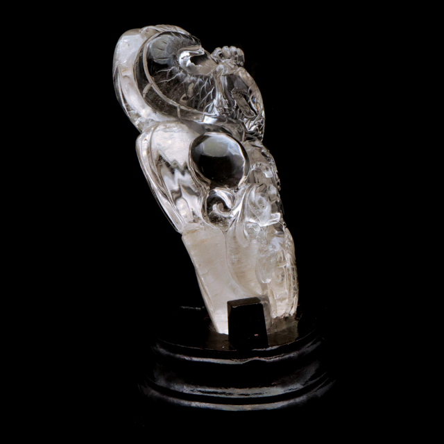 天然水晶 手彫り 840g 龍 置物 台座付き 風水 クリスタル Crystal Dragon 1点 彫刻