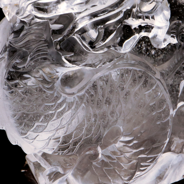 天然水晶 手彫り 717g 龍 置物 台座付き 風水 クリスタル Crystal Dragon 1点 彫刻