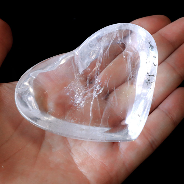 水晶 お皿 浄化皿 受け皿 ハート型 プレート クリスタルクォーツ ブラジル産 癒し ヒーリング 浄化 天然石 パワーストーン