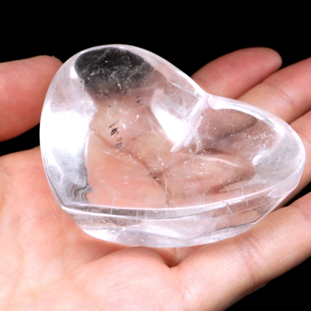水晶 お皿 虹入り 浄化皿 受け皿 ハート型 96g プレート クリスタルクォーツ ブラジル産 癒し ヒーリング 浄化 天然石