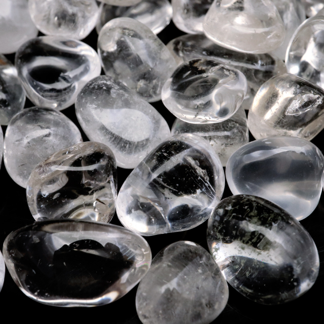 水晶 タンブル 100g サイズ小 クリスタル 天然石 パワーストーン 浄化グッズ 高透明 さざれ 4月 誕生石