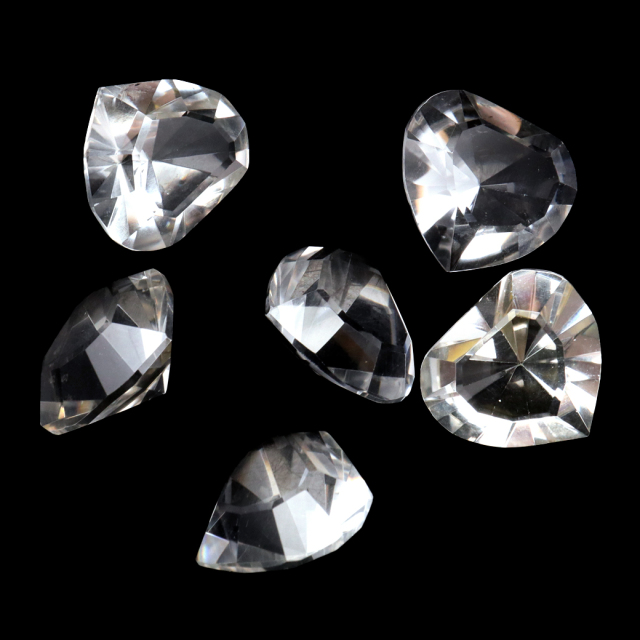 水晶 ハート ブラジル ゴイアス州産 抜群の透明感 クリスタルクォーツ 