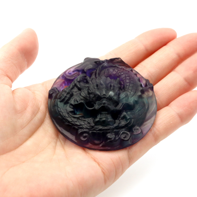 フローライト 龍 置き物 ドラゴン お守り 手彫り 開運グッズ 縁起物 1個 ランダム発送 マルチカラー 天然石 パワーストーン 蛍石