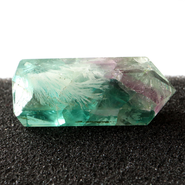 エンジェルフェザー フローライト 六角柱 ポイント 手のひらサイズ