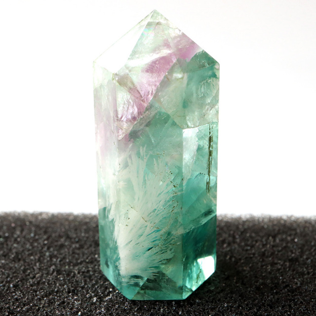 エンジェルフェザー フローライト 六角柱 ポイント 手のひらサイズ