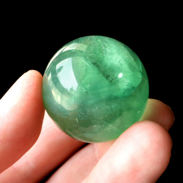 グリーン フローライト AAA 丸玉 直径 スフィア 台座 蛍石 天然石 1点もの パワーストーン Fluorite