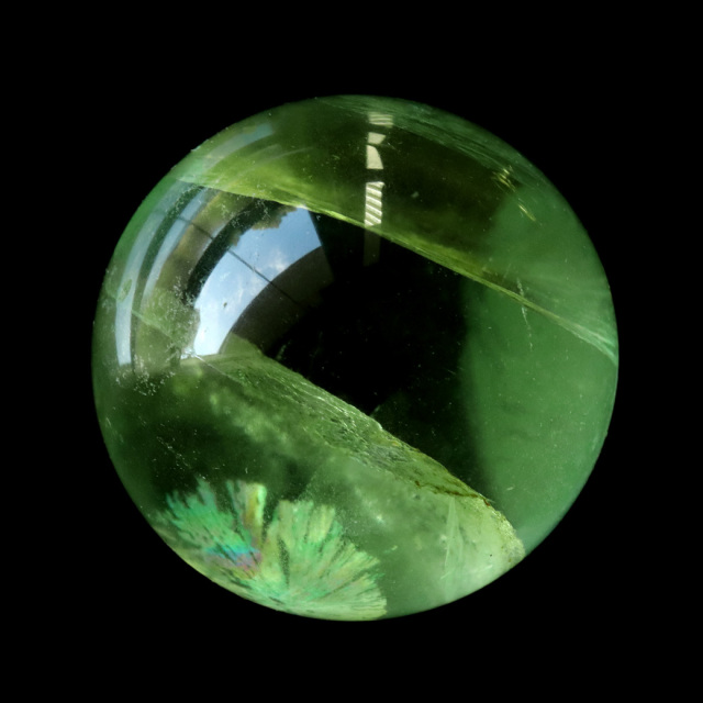 グリーン フローライト AAAAA 丸玉 虹入り レインボー 透き通る透明感 スフィア 台座 蛍石 天然石 1点もの パワーストーン