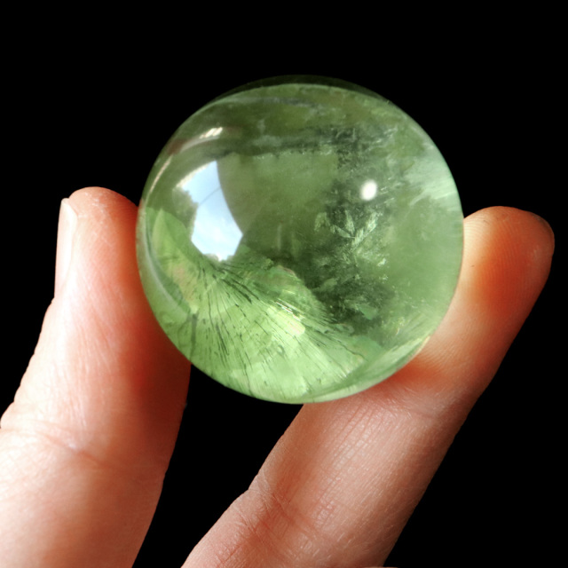 グリーン フローライト AAAAA 丸玉 虹入り レインボー 透き通る透明感 スフィア 台座 蛍石 天然石 1点もの パワーストーン
