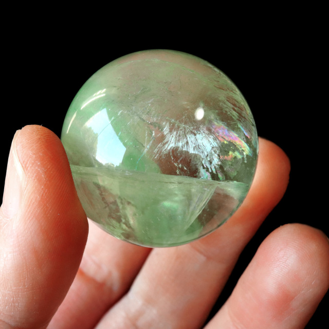 グリーン フローライト AAAAA 丸玉 虹入り レインボー 透き通る透明感 スフィア 台座 蛍石 天然石 1点もの パワーストーン