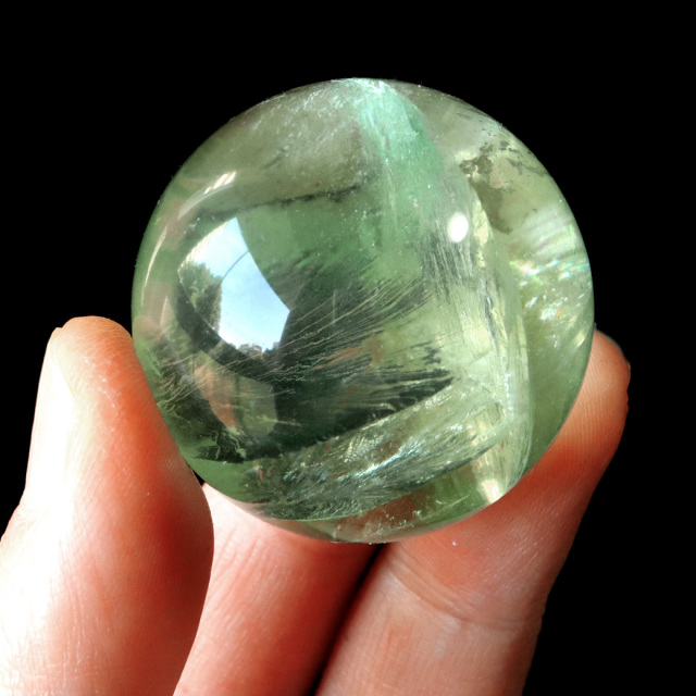 グリーン フローライト AAAAA 丸玉 虹入り レインボー 透き通る透明感 スフィア 台座 蛍石 天然石 1点もの パワーストーン