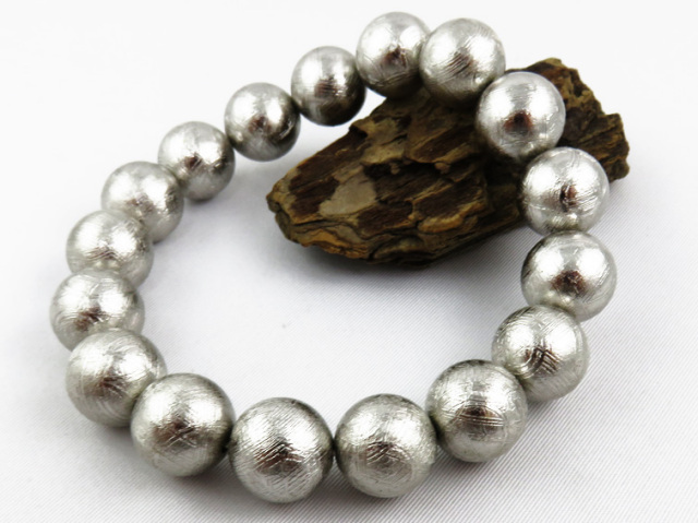 ☆鑑別書付き☆ナミビア・ギベオン☆鉄隕石（メテオライト