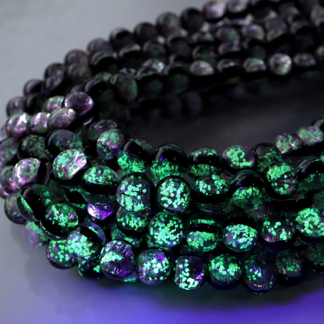 蓄光 暗闇で光る マリンパープル ホタルガラス 紫色 6mm 一連 ビーズ売り 66粒 沖縄 お土産