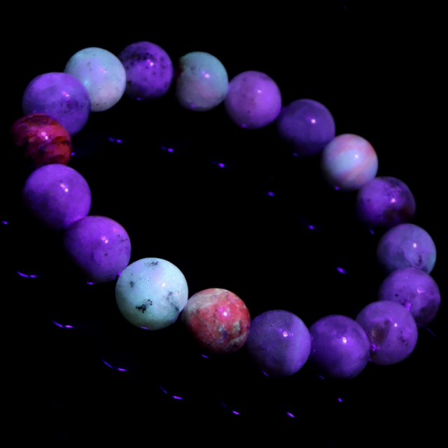 ハックマナイト ブレスレット 1点物 ハックマン石 天然石 パワーストーン ブラックライト付き