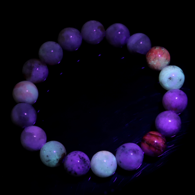 ハックマナイト ブレスレット 1点物 ハックマン石 天然石 パワーストーン ブラックライト付き