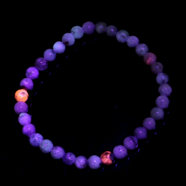 ハックマナイト ブレスレット 1点物 ハックマン石 天然石 パワーストーン ブラックライト付き