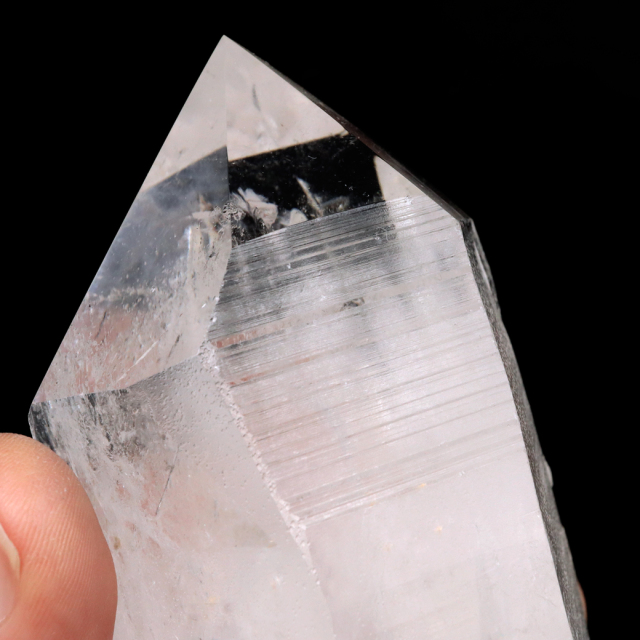 レムリアンシード 水晶 六角柱 ポイント 一部面残し 研磨磨き 187g 1点もの AAA 虹入り レインボー 天然石 証明書付き