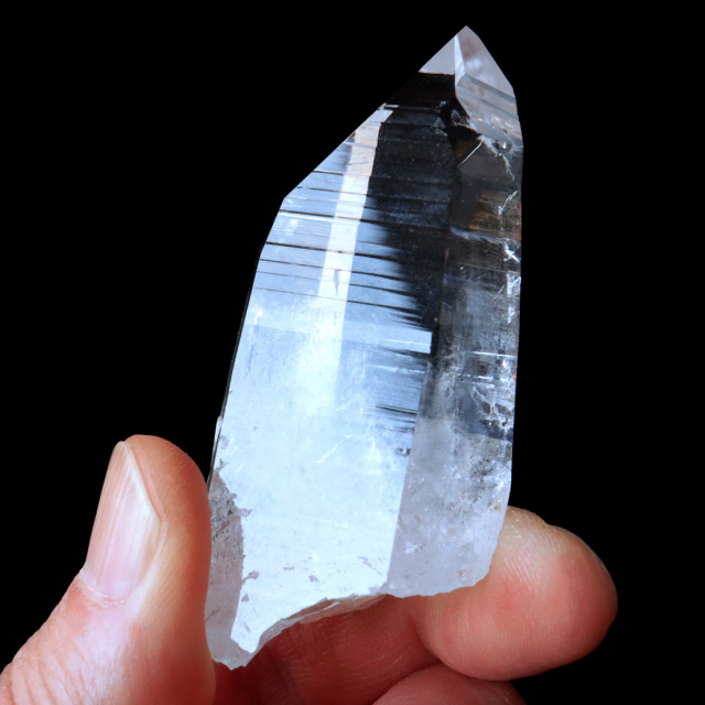 レムリアンシード | バーコード状の縞条線が特徴的な水晶