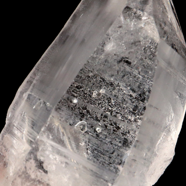 レムリアンシード 水晶 六角柱 ポイント 一部面残し 研磨磨き 1点もの AA 天然石 ブラジル バイーア州産 証明書付き