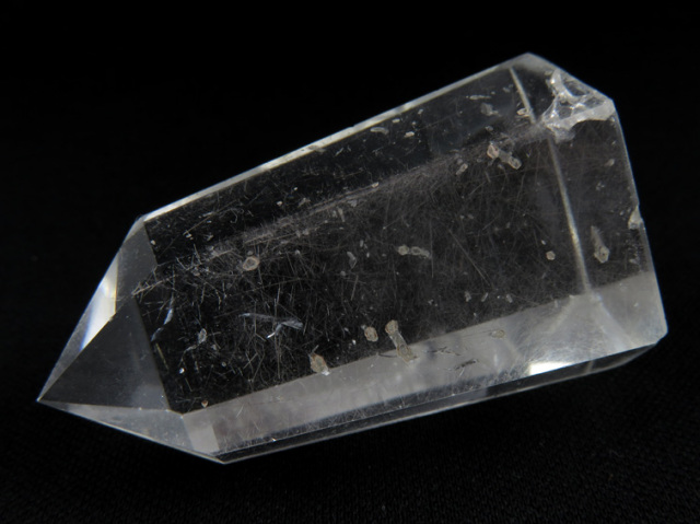 クォーツインクォーツ 放射ルチル入り 水晶六角柱