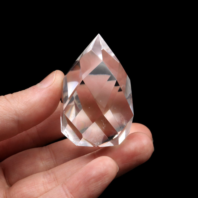 レムリアンシード カット しずく型 置き物 キラキラ 虹入り レインボー 1点もの 天然石  セーラ・デ・カブラル産 浄化 ヒーリング