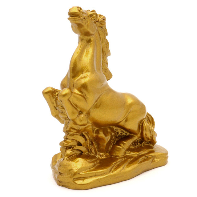 馬 2026年 干支 午年 置き物 樹脂製 Sサイズ 正月 新年 縁起物 彫り物