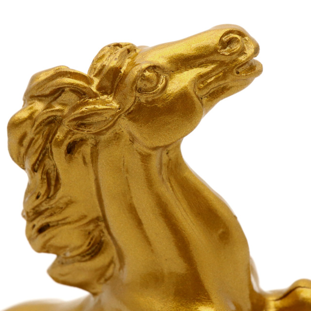 馬 2026年 干支 午年 置き物 樹脂製 Sサイズ 正月 新年 縁起物 彫り物 開運 元宝 財運 商売繁盛 風水グッズ うま 置物 ホース 年末年始