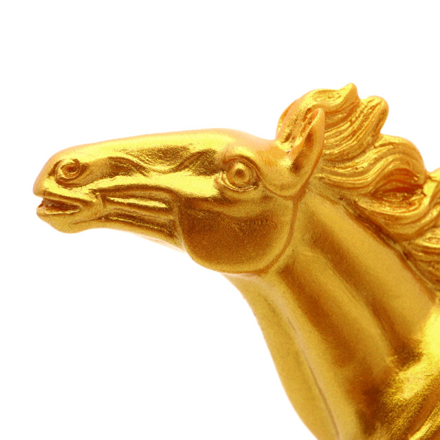 馬 2026年 干支 午年 置き物 樹脂製 Mサイズ 正月 新年 縁起物 彫り物